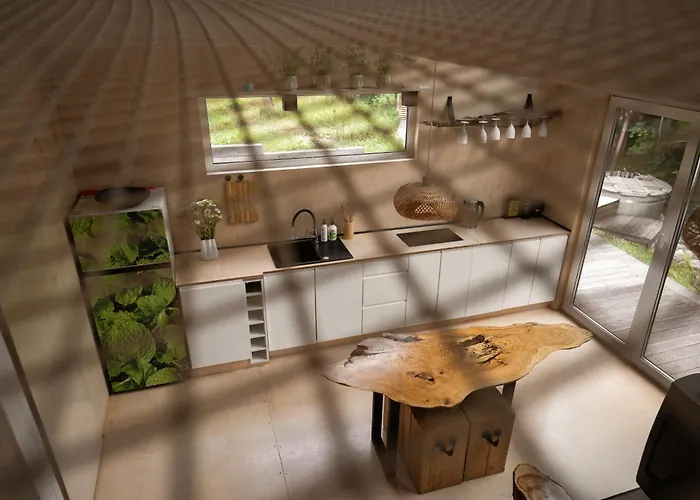 Linia Brzegowa Jeziora Kaszuby Sauna I Balia 木屋